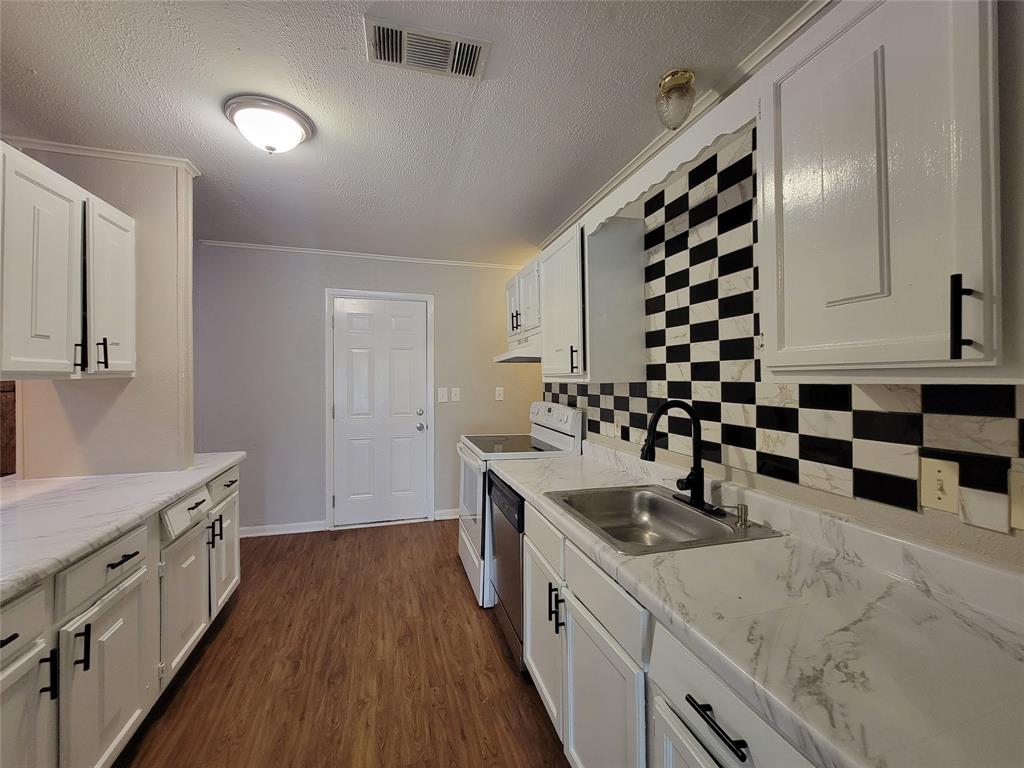 1552 Cheyenne Road Dallas, TX 75217 - Photo 4 of 13