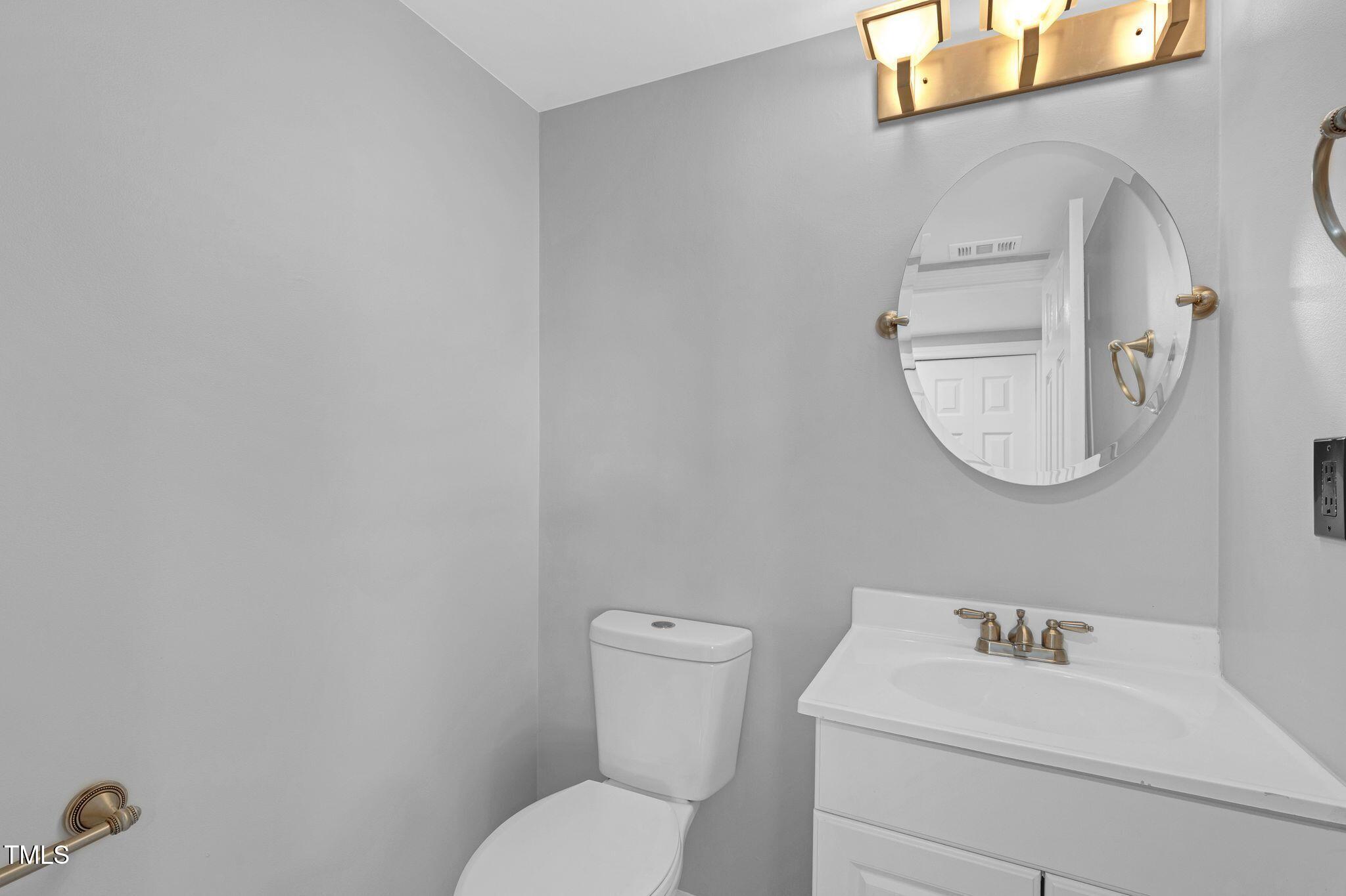 7706 Falcon Rest Circle Raleigh, NC 27615 - Photo 15 of 27 7706_Falcon_Rest_Cir_Raleigh_NC_27615_US