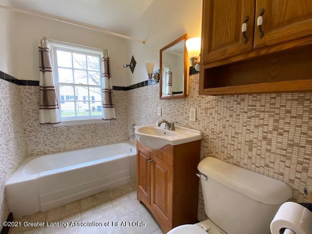 6428 East Clark Road Bath, MI 48808 - Photo 9 of 25 bathroom1