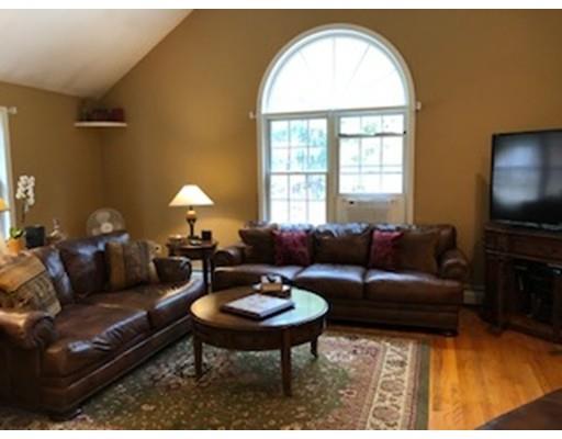 79 Borkum Road Spencer, MA 01562 - Photo 6 of 27 Gallery Image 6
