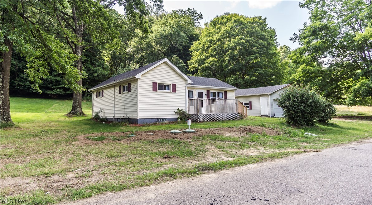3992 Irish Run Road Southeast Dennison, OH 44621 - Photo 2 of 18
