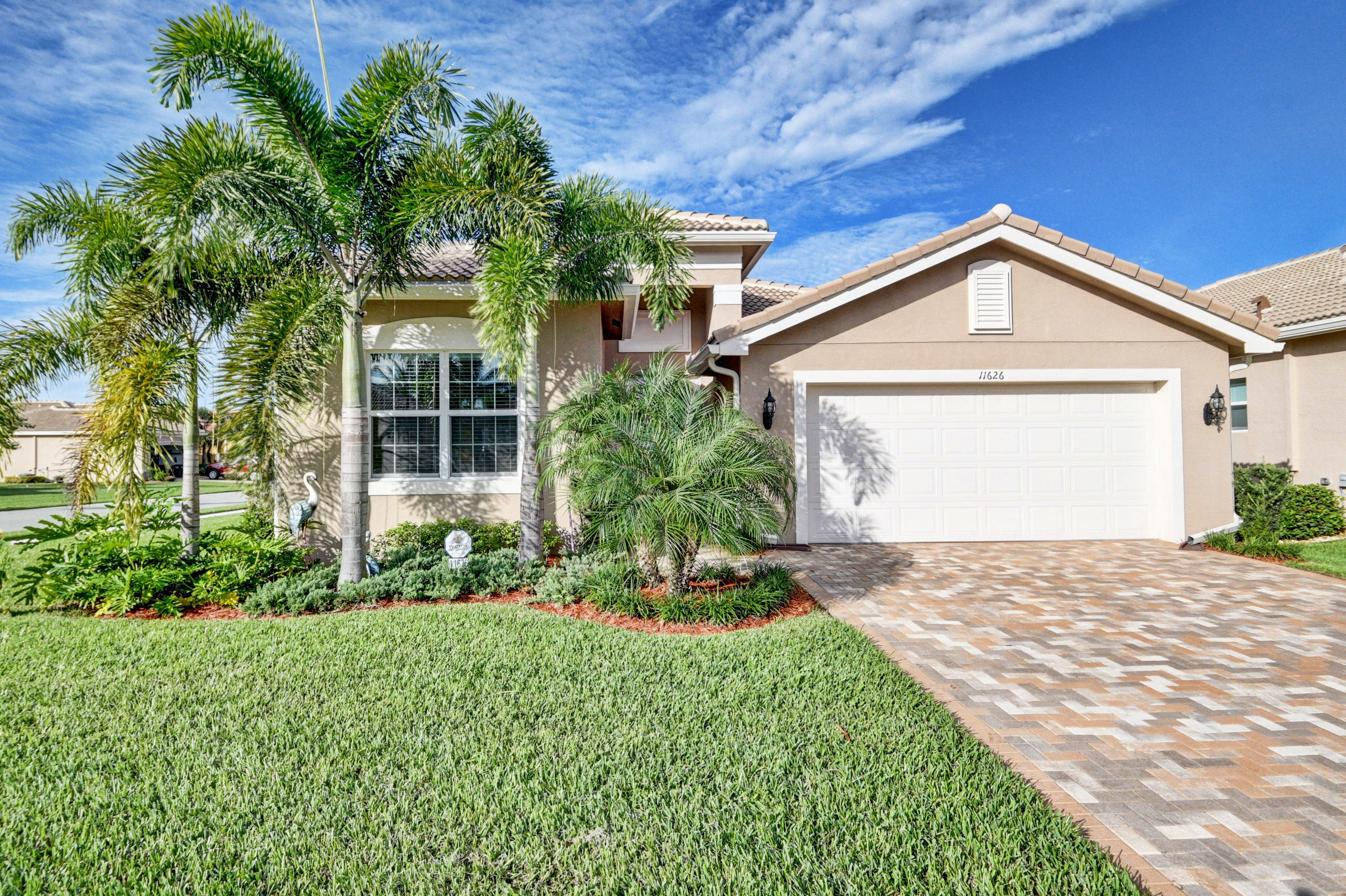 DSC_5828_29_30_31_32