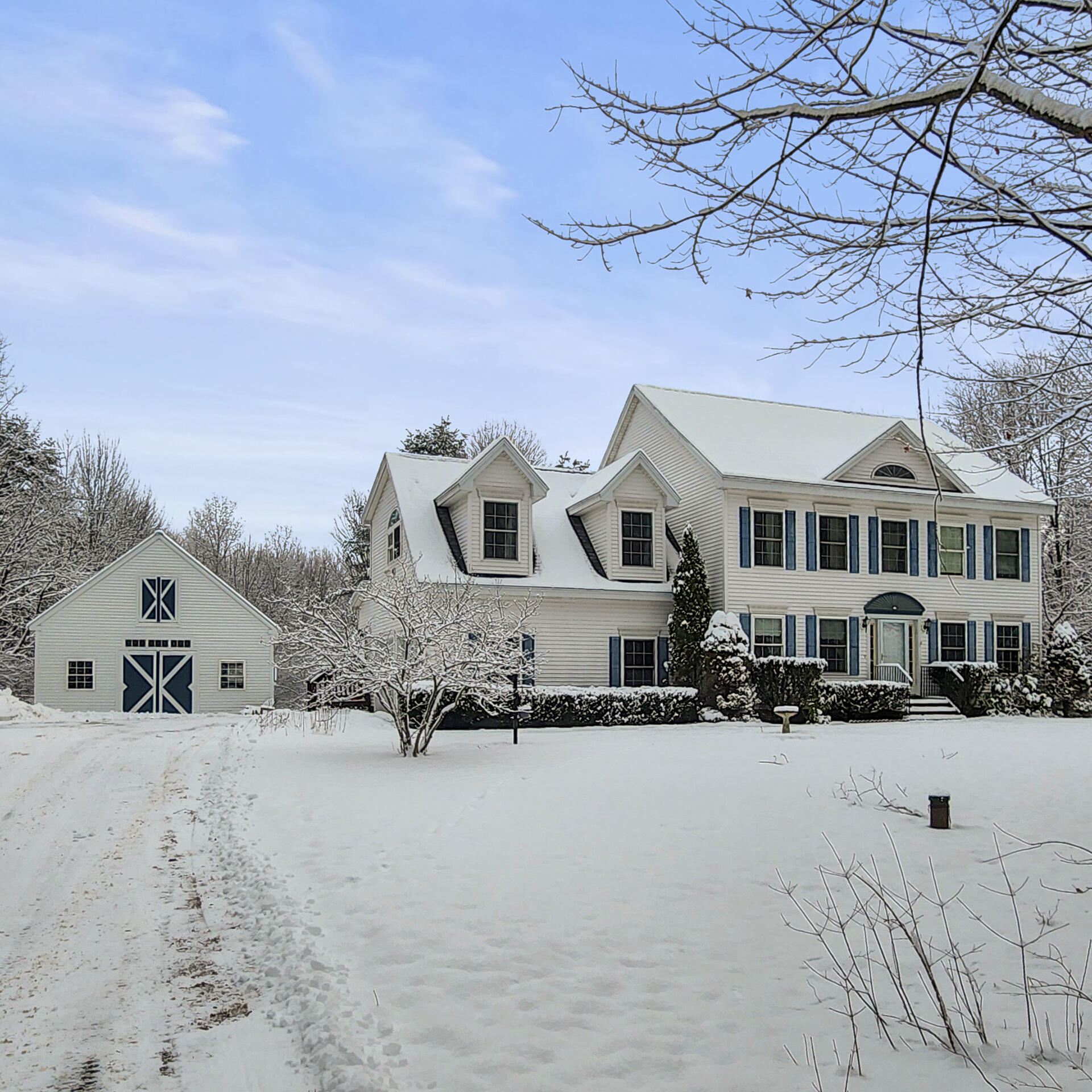 434 Libby Avenue Gorham, ME 04038 - Photo 2 of 4 e4663872-5a11-4d7b-9a4b-7fc54e02556c