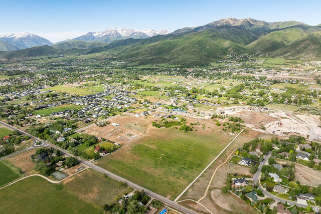 715 North River Road East, Unit 1 Midway, UT 84049 - Photo 2 of 34