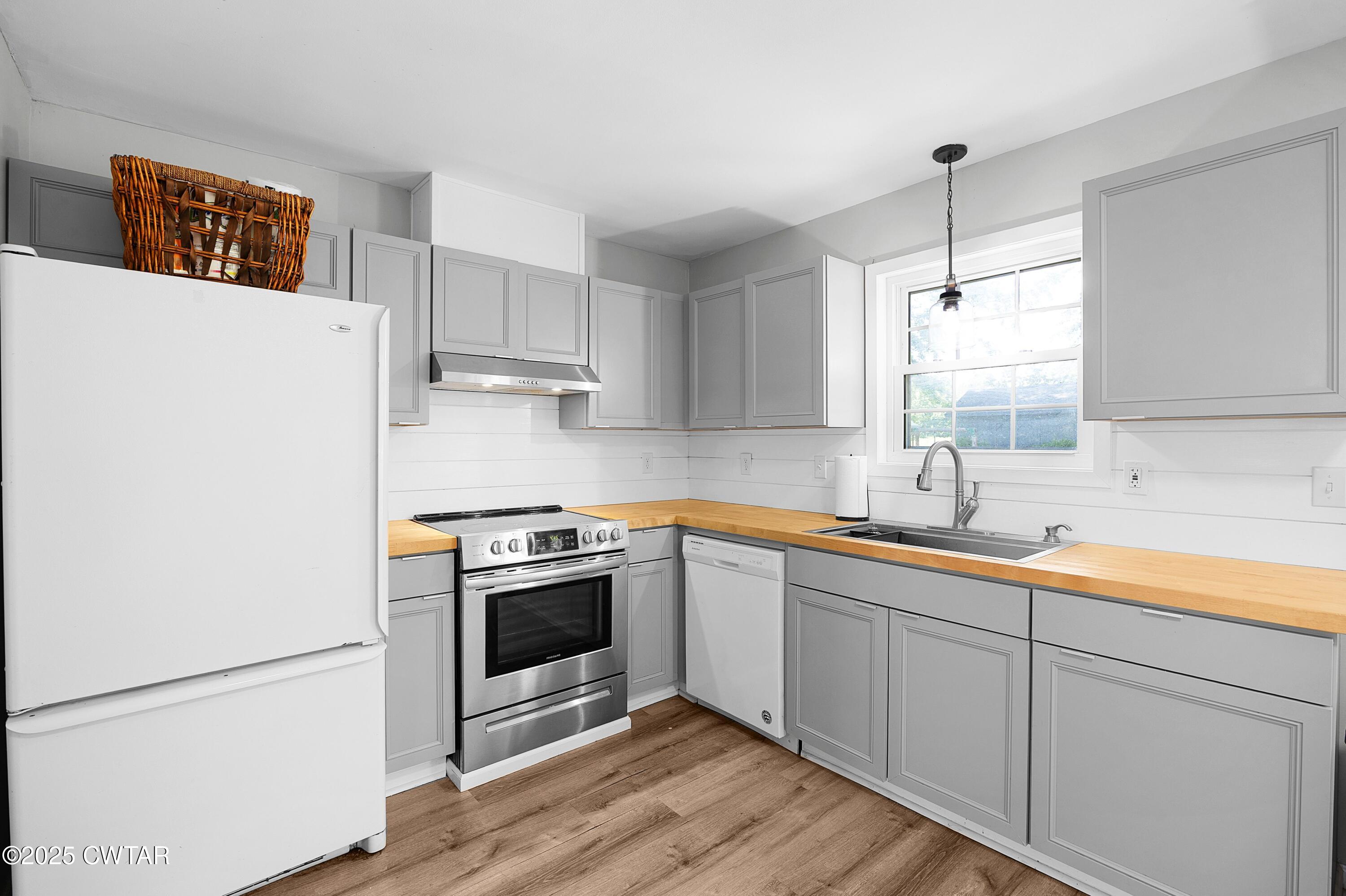 6397 Emerson Road Gadsden, TN 38337 - Photo 2 of 20 Emerson kitchen2