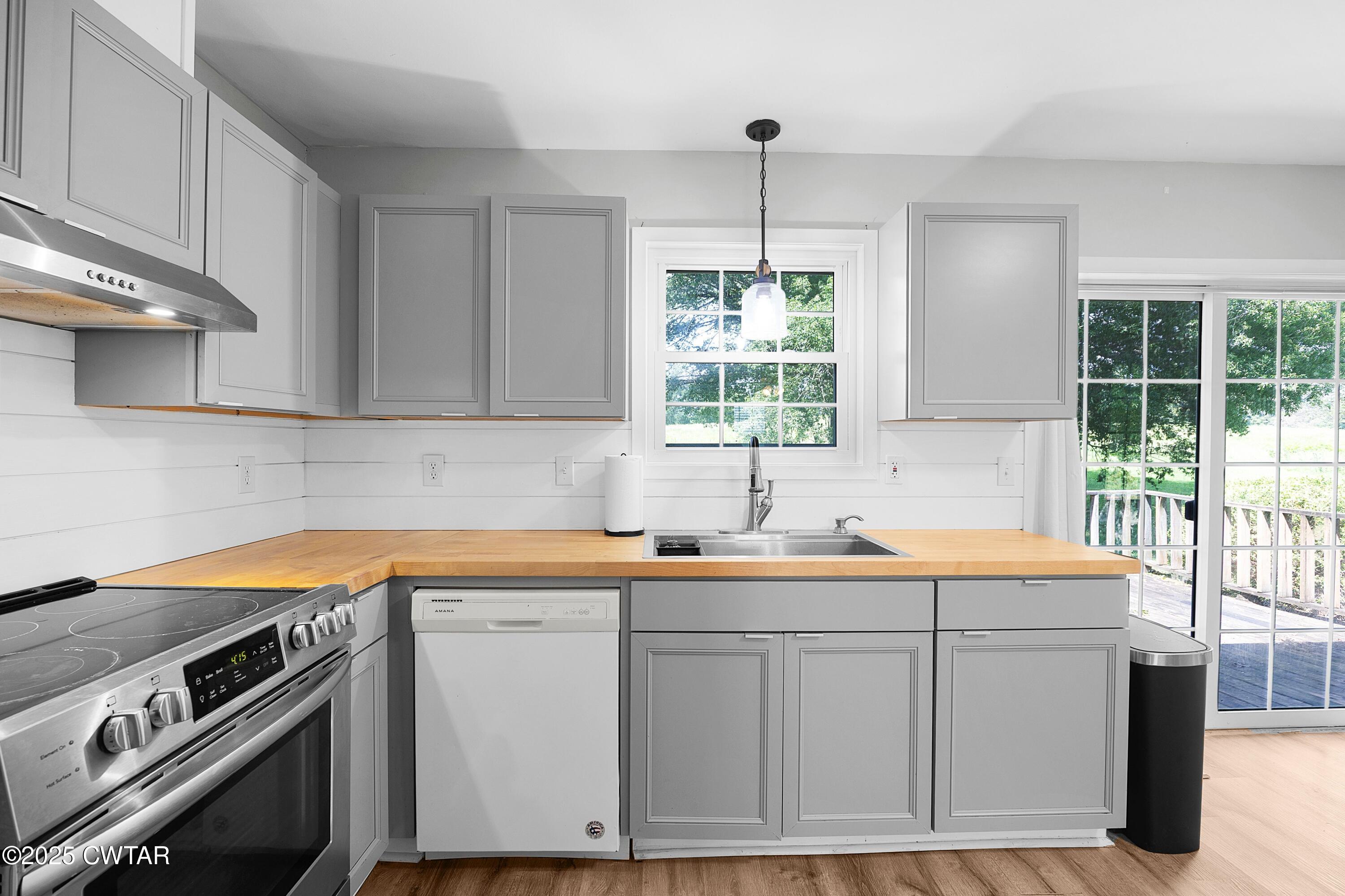 6397 Emerson Road Gadsden, TN 38337 - Photo 4 of 20 Emerson kitchen3