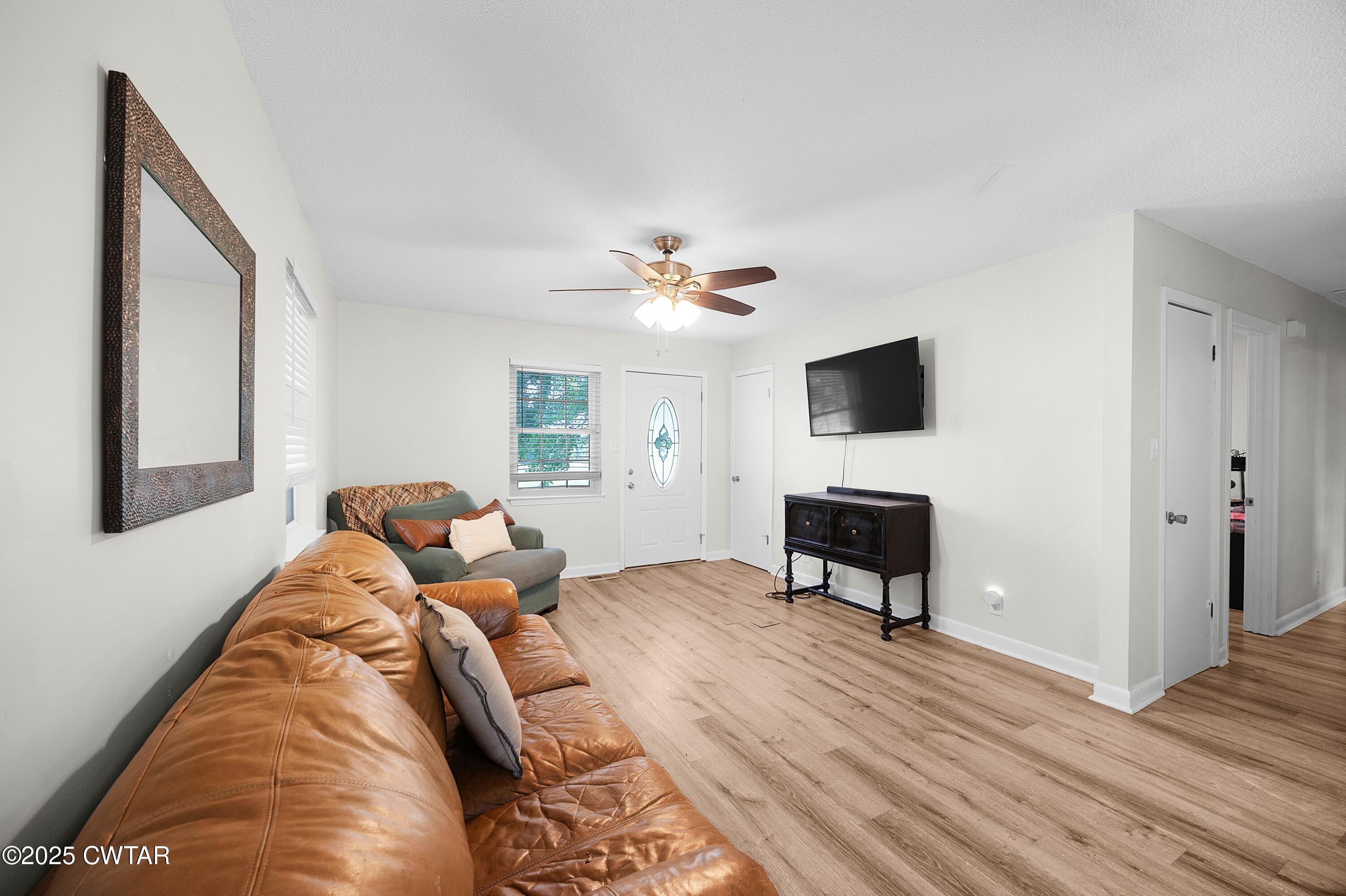 6397 Emerson Road Gadsden, TN 38337 - Photo 8 of 20 Emerson living1