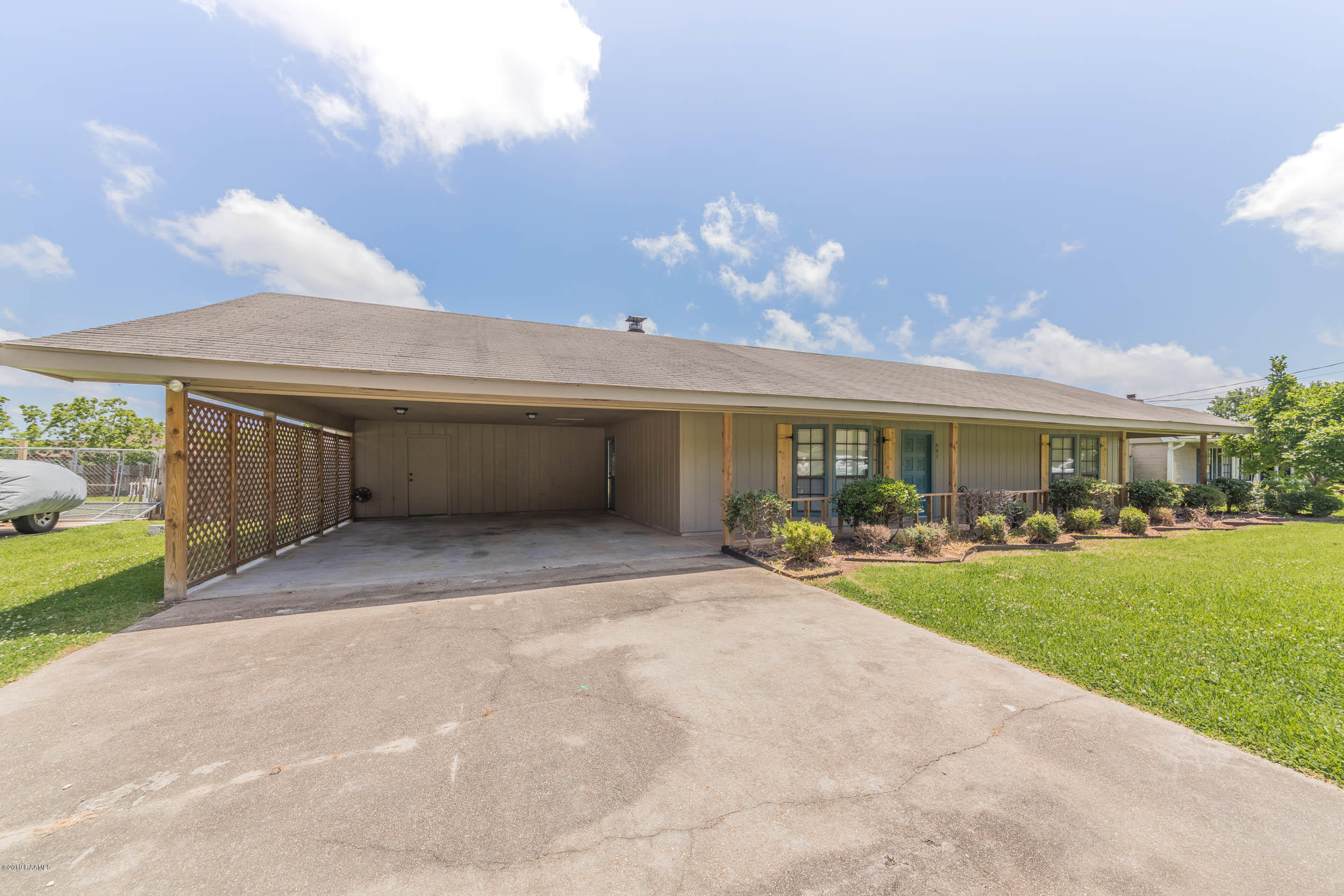 601 Interlude Road New Iberia, LA 70563 - Photo 1 of 42 Gallery Image 1