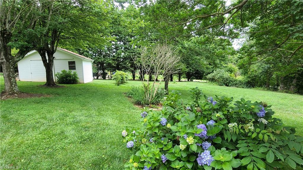 125 Mills Road Mount Airy, NC 27030 - Photo 8 of 43 Gallery Image 8