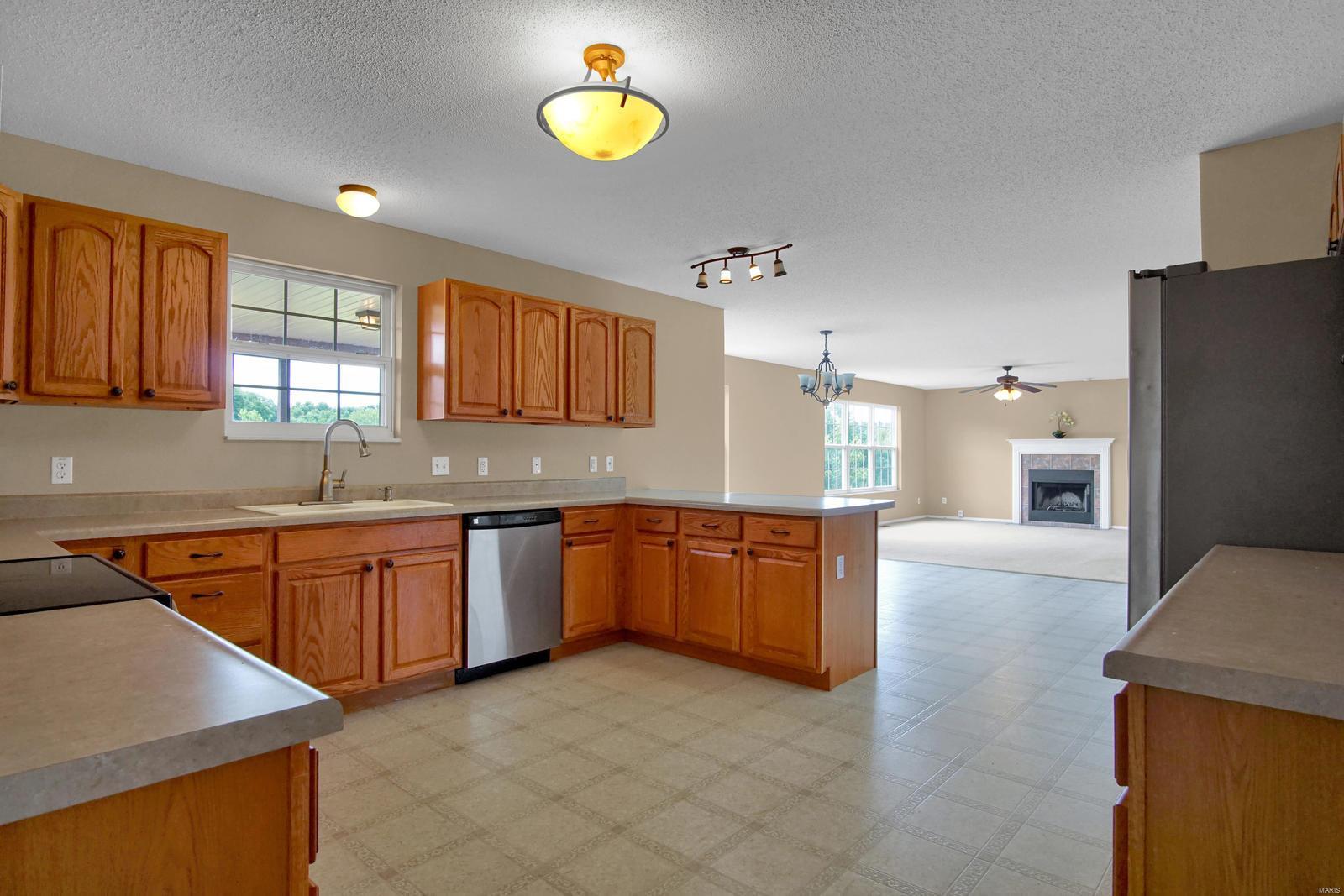 425 Wiegerstown Road O'Fallon, IL 62269 - Photo 12 of 34 Gallery Image 12