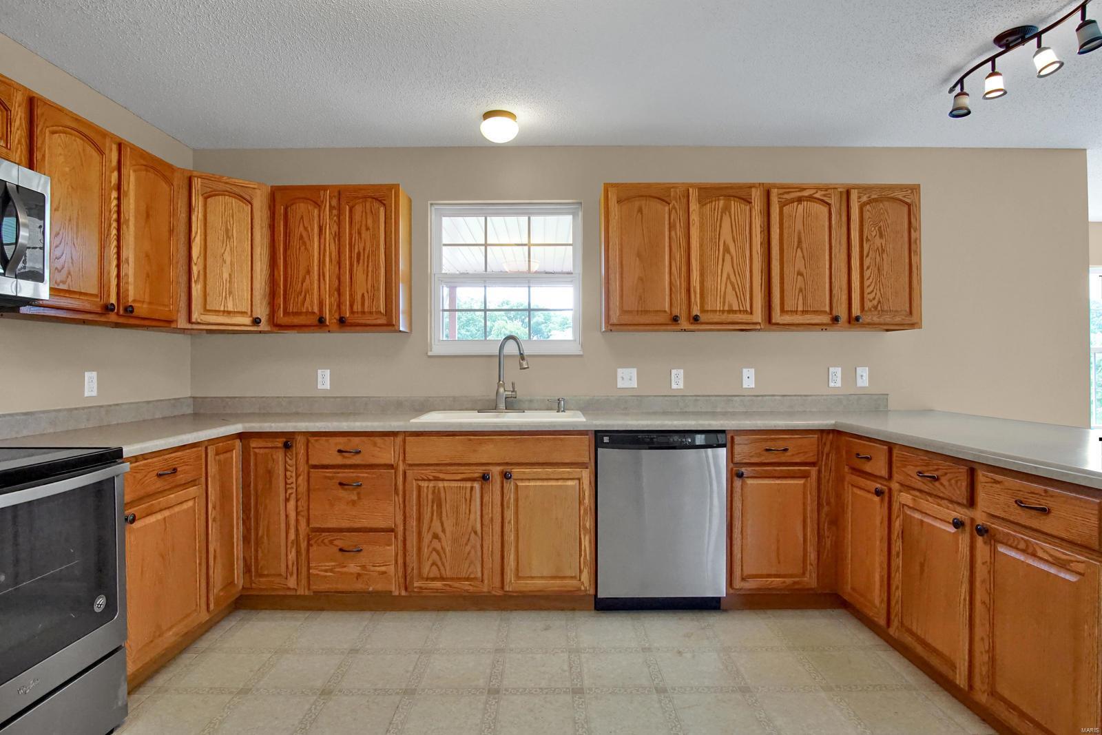 425 Wiegerstown Road O'Fallon, IL 62269 - Photo 13 of 34 Gallery Image 13