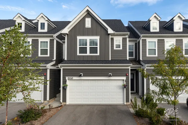 $569,000 | 2110 Weatherbee Lane, Naperville, IL 60563