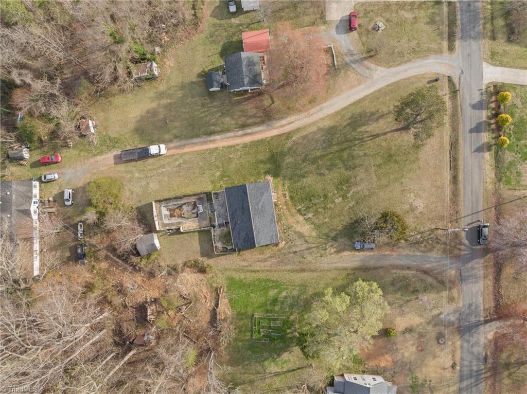 4133 Hubbard Road Winston-Salem, NC 27101 - Photo 10 of 15 Gallery Image 10