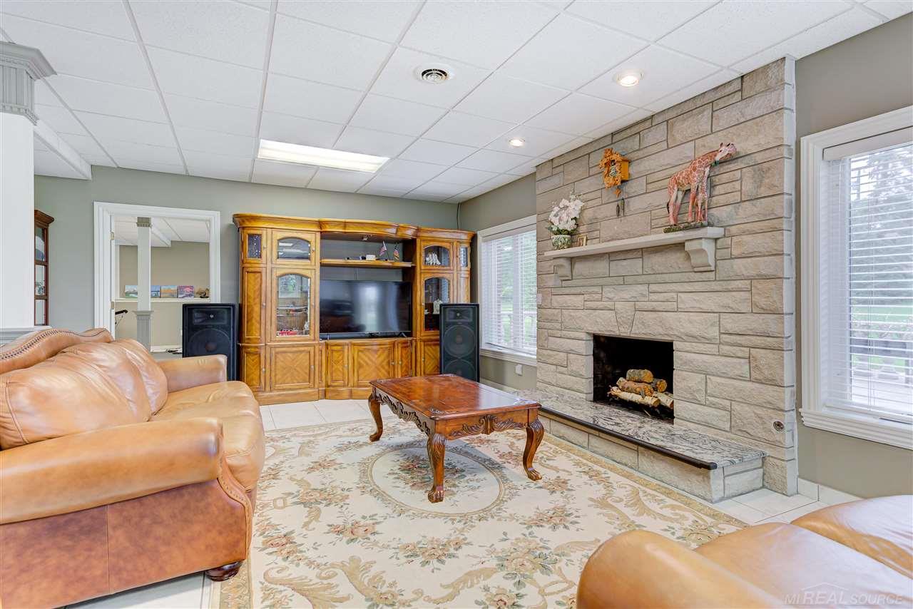 58 Kalhaven Road Rochester, MI 48307 - Photo 37 of 46 50078041-36.JPG