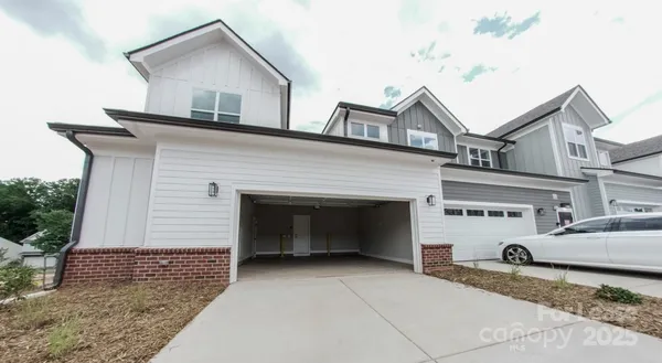 $3,543 | 17014 Fairmount Way, Unit C1, Pineville, NC 28134