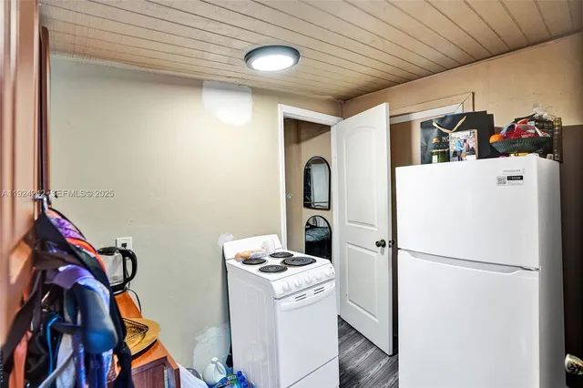 $570,000 | 6404 Evans Street, Hollywood, FL 33024