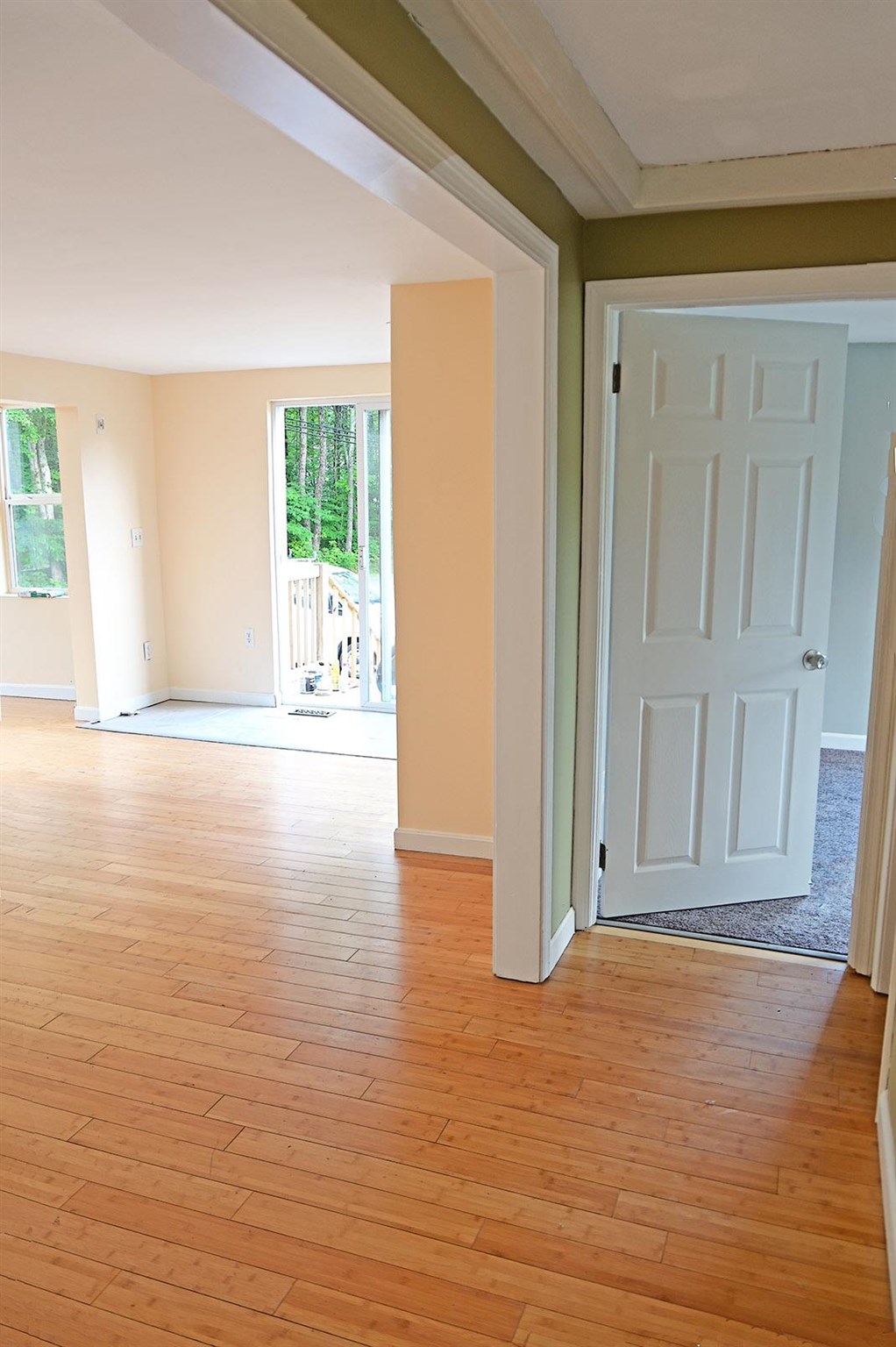 97 Middle Route Belmont, NH 03220 - Photo 11 of 33