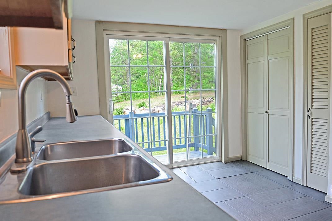 97 Middle Route Belmont, NH 03220 - Photo 22 of 33