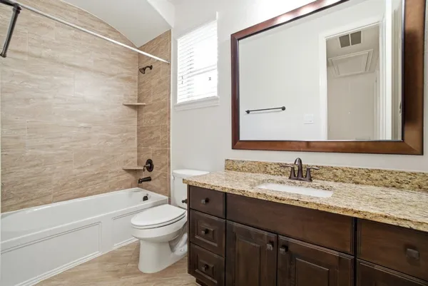$565,000 | 131 Hunter Hollow Drive, Montgomery, TX 77316