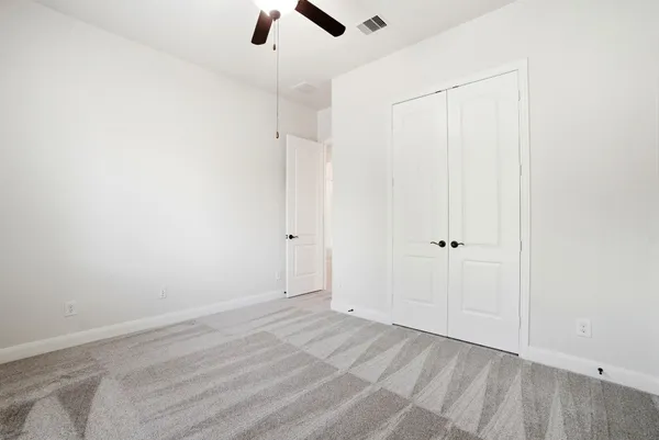 $565,000 | 131 Hunter Hollow Drive, Montgomery, TX 77316
