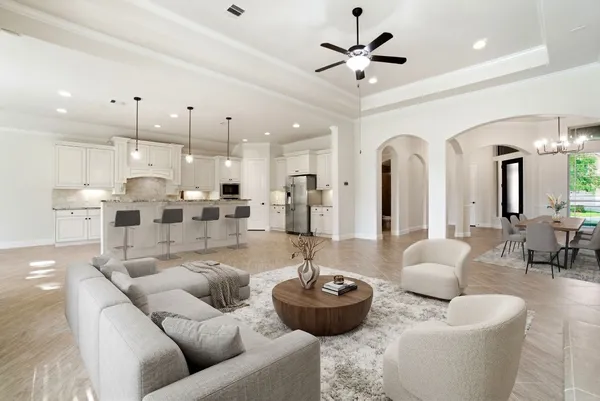 $565,000 | 131 Hunter Hollow Drive, Montgomery, TX 77316
