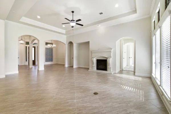 $565,000 | 131 Hunter Hollow Drive, Montgomery, TX 77316