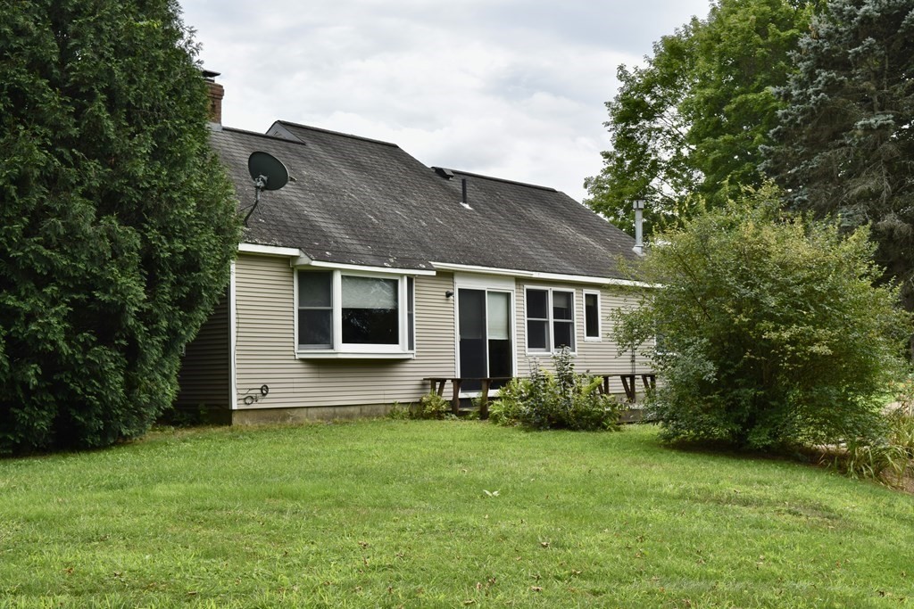 10 Wells Cross Road Deerfield, MA 01342 - Photo 4 of 33 Gallery Image 4