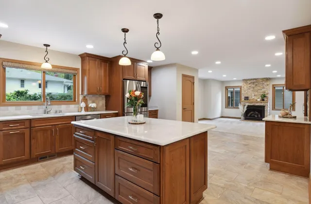 $850,000 | 3610 France Avenue South, St. Louis Park, MN 55416