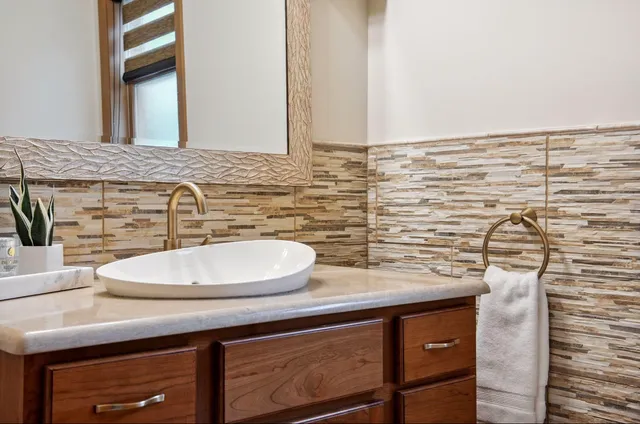 $850,000 | 3610 France Avenue South, St. Louis Park, MN 55416