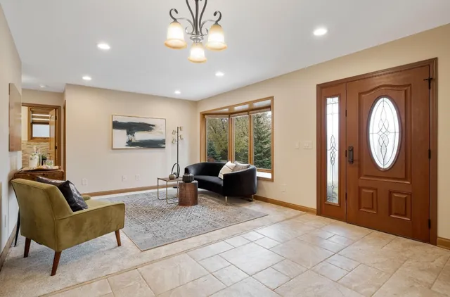 $850,000 | 3610 France Avenue South, St. Louis Park, MN 55416