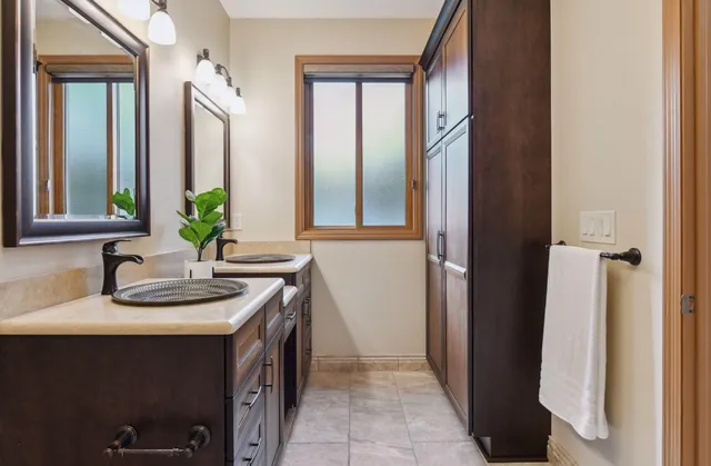 $850,000 | 3610 France Avenue South, St. Louis Park, MN 55416