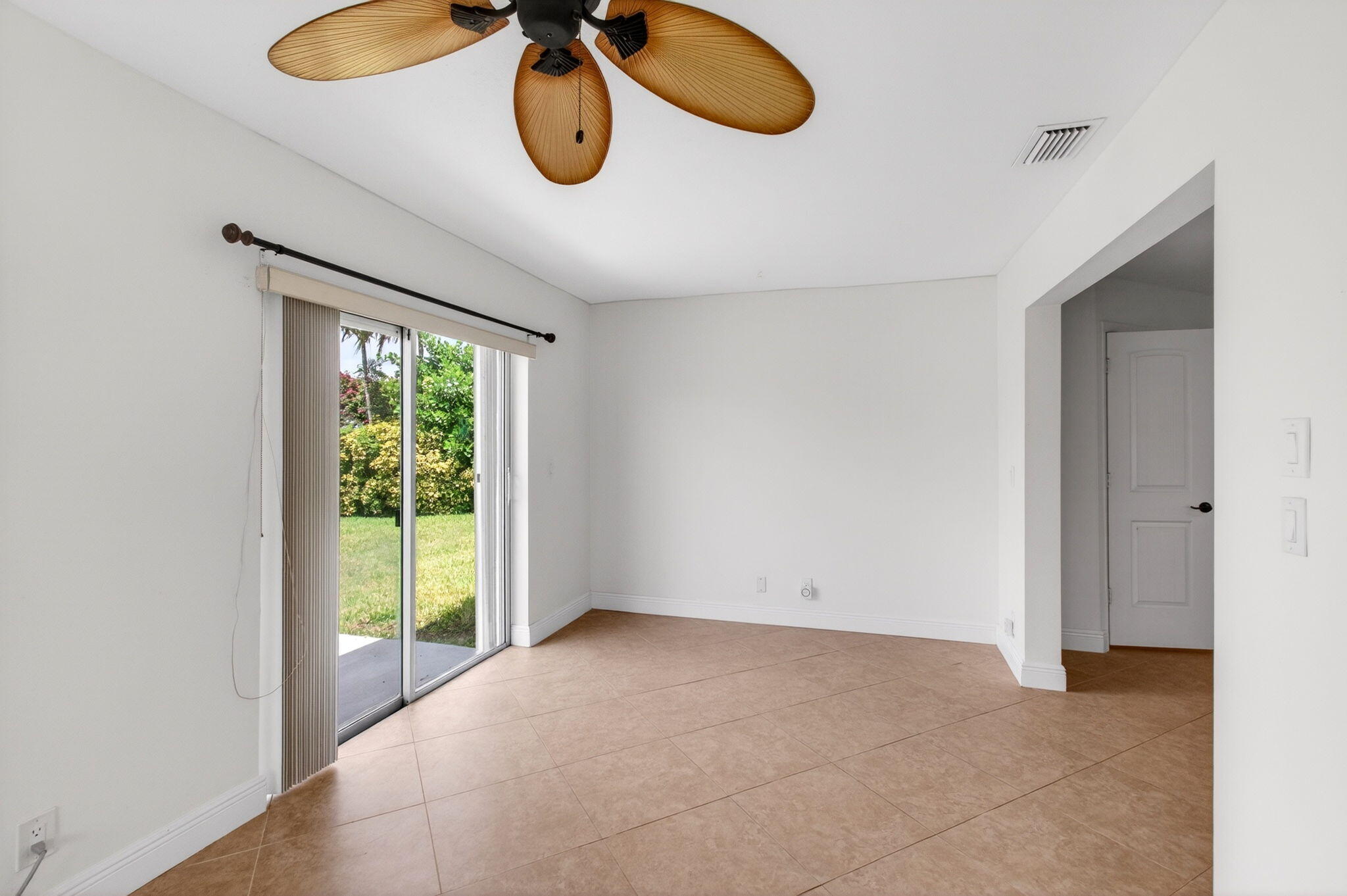 6038 Lasalle Road Delray Beach, FL 33484 - Photo 31 of 84 Florida Room