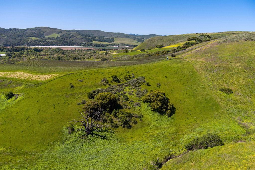 0 Sweeney Road Lompoc, CA 93436 - Photo 23 of 36 a view of an ocean from a yard