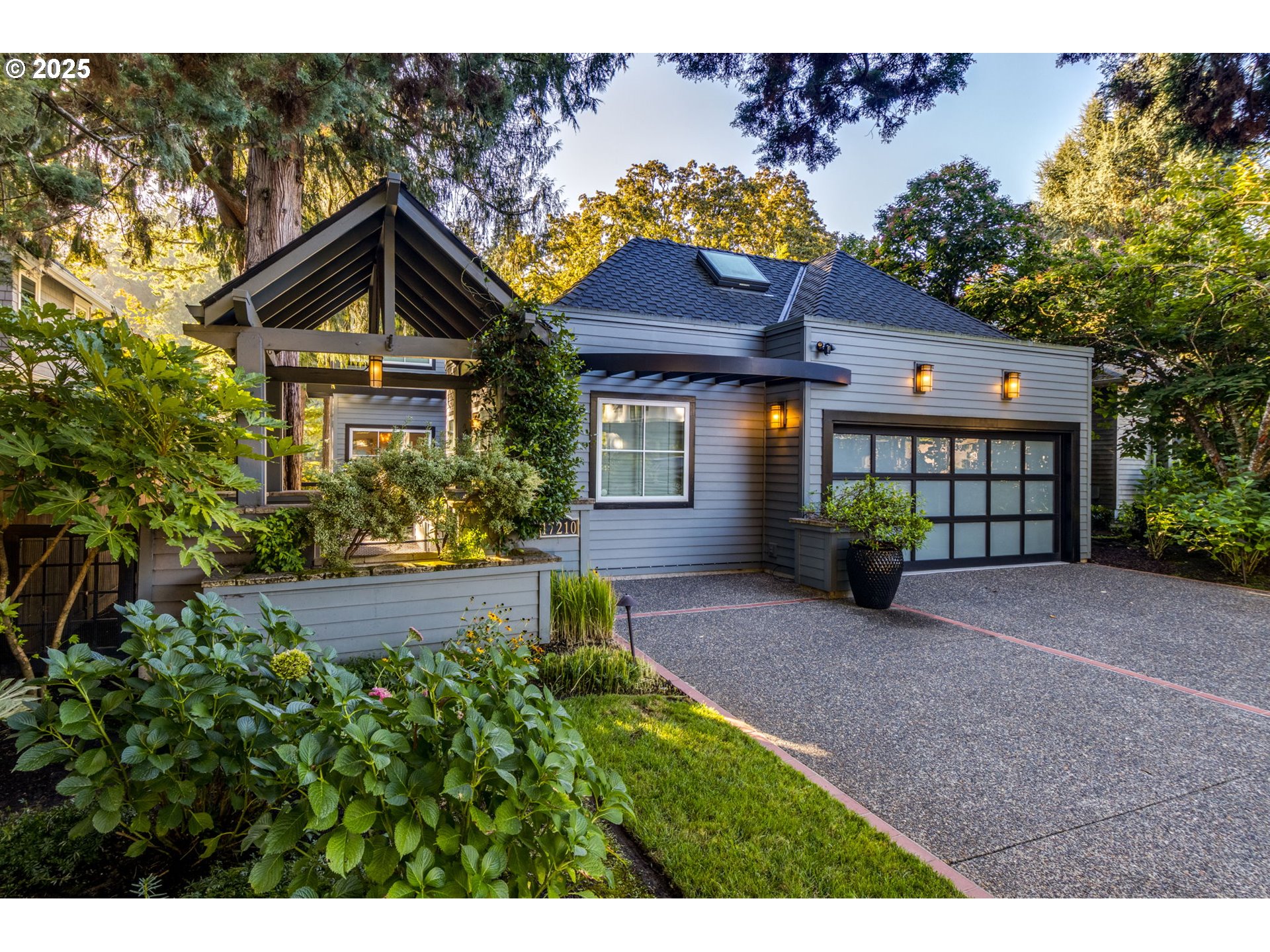 17210 Cedar Road Lake Oswego, OR 97034 - Photo 2 of 48 Gallery Image 2