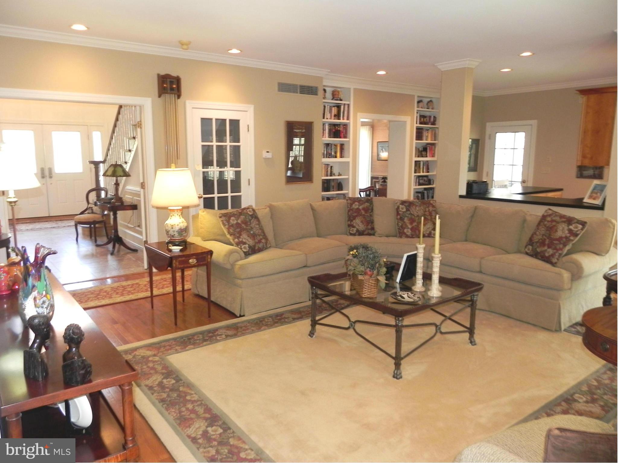 1230 Algonquin Road Crownsville, MD 21032 - Photo 18 of 30 Cozy Family Room w/ gleaming HW floors