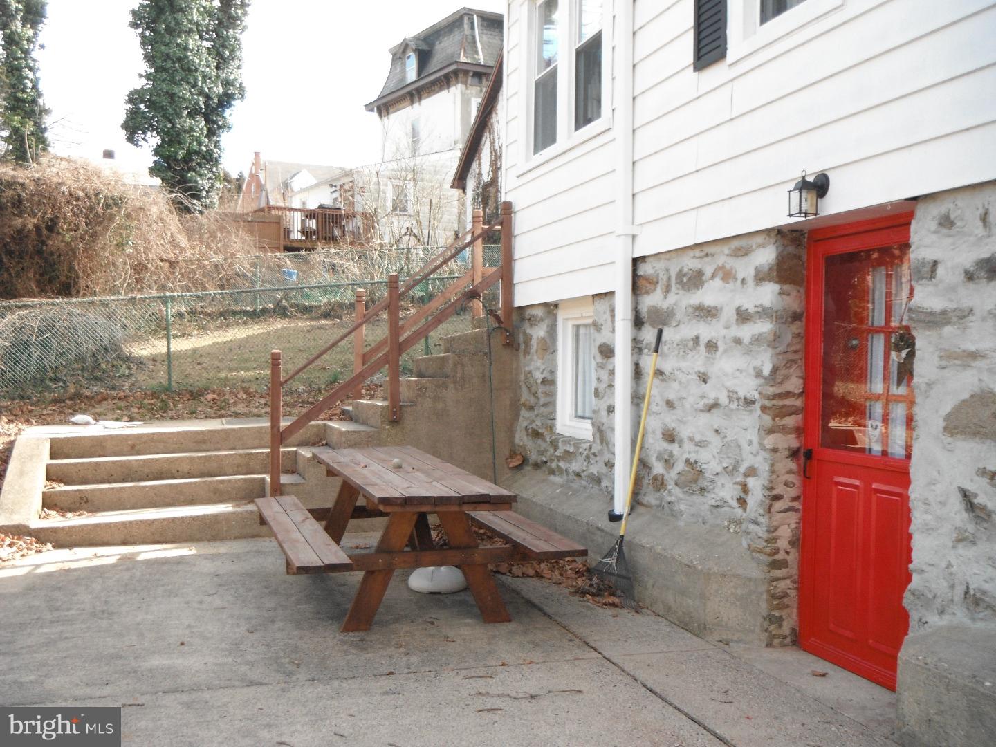 131 Old Soldiers Road Cheltenham, PA 19012 - Photo 22 of 25 Patio