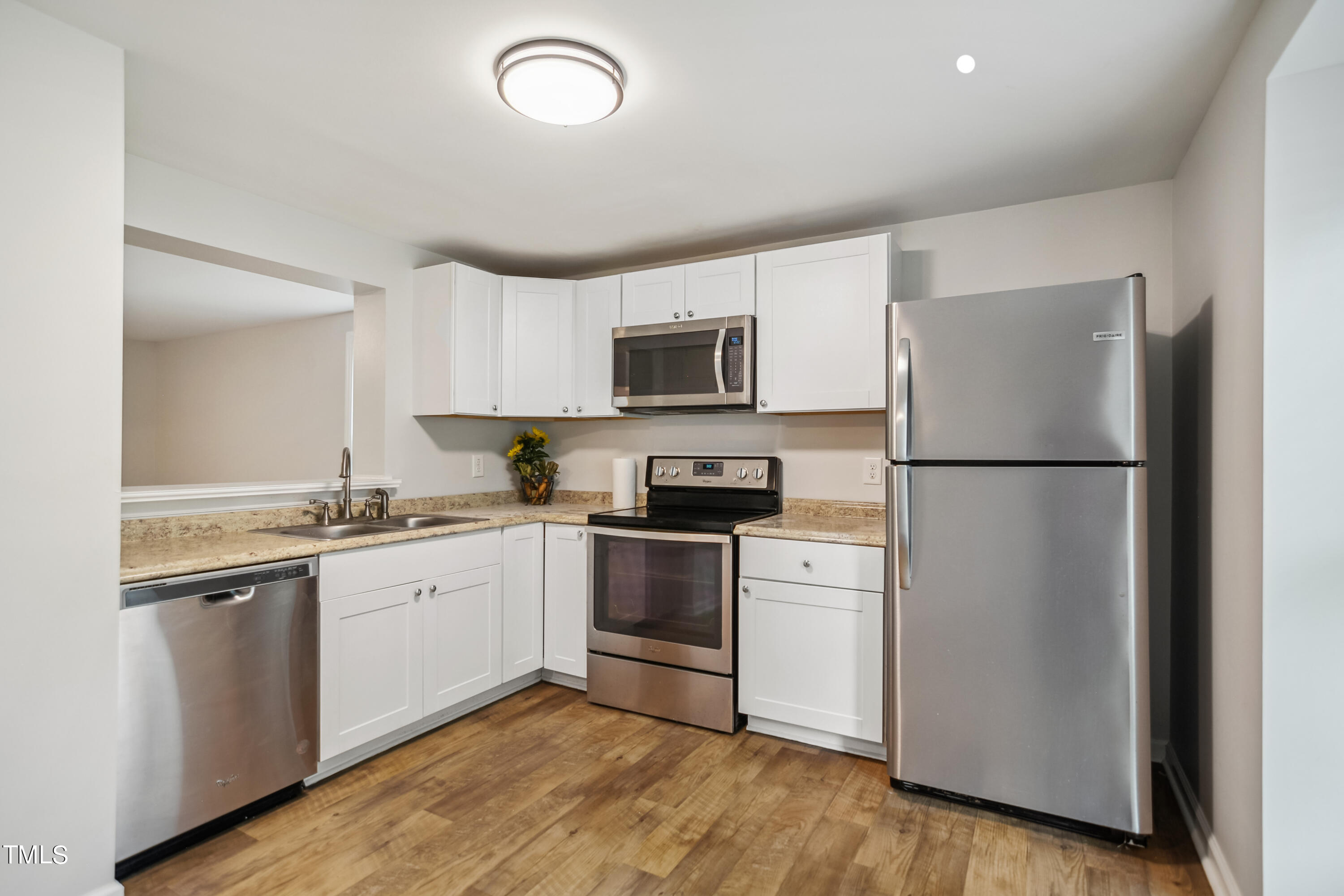 7270 Shellburne Drive Raleigh, NC 27612 - Photo 6 of 23 07