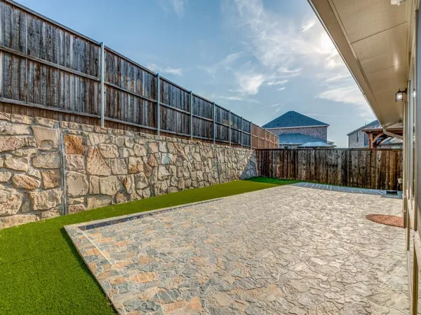 $3,250 | 2353 Bella Court, Carrollton, TX 75010