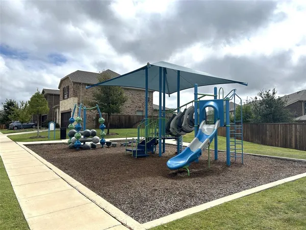 $3,250 | 2353 Bella Court, Carrollton, TX 75010