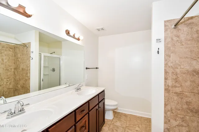 $1,800 | 8286 Willow Drive, Southaven, MS 38671