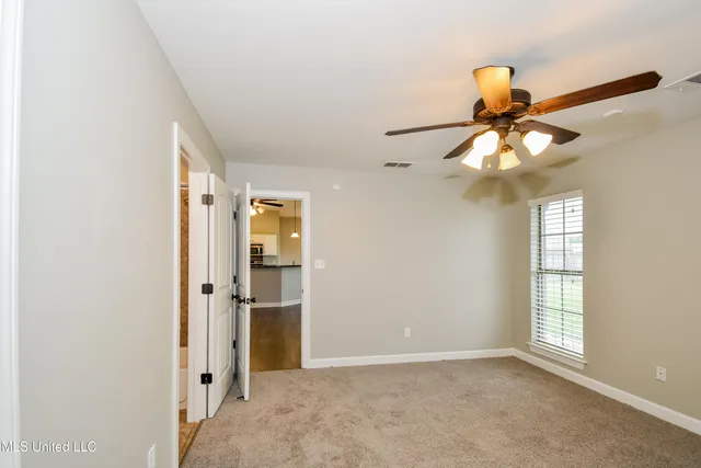 $1,800 | 8286 Willow Drive, Southaven, MS 38671