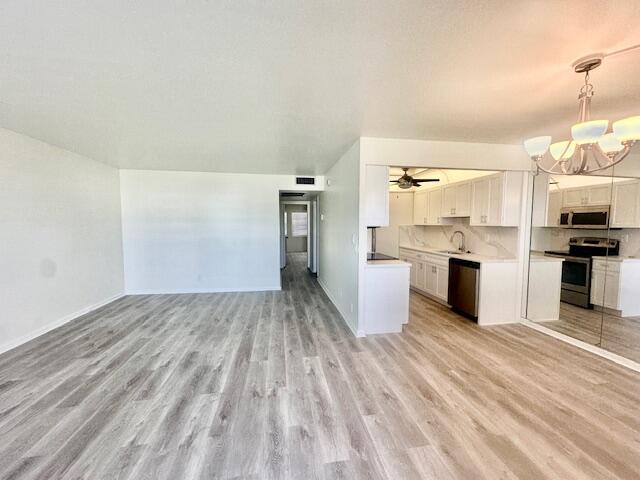 4012 Exeter Boca Raton, FL 33434 - Photo 2 of 40 Living / Dining