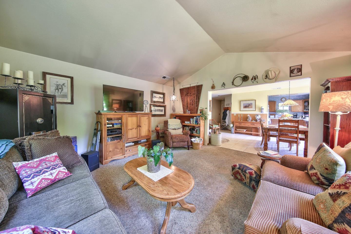 50 Paradise Road Salinas, CA 93907 - Photo 7 of 22 Gallery Image 7