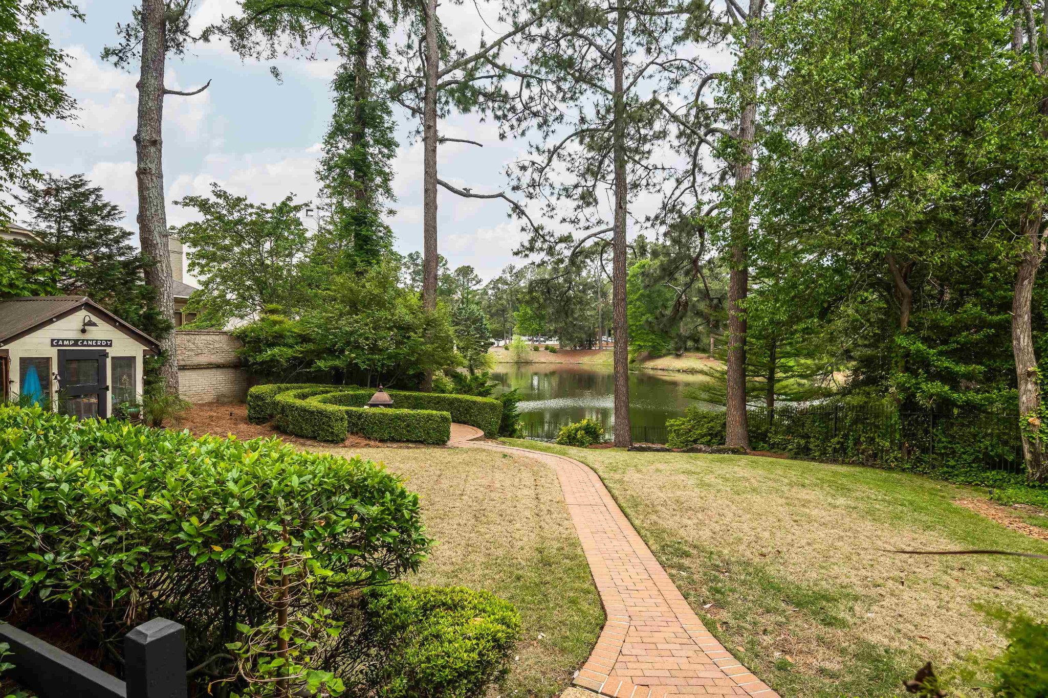 811 Sweetbrier Road Memphis, TN 38120 - Photo 34 of 40 Gallery Image 34