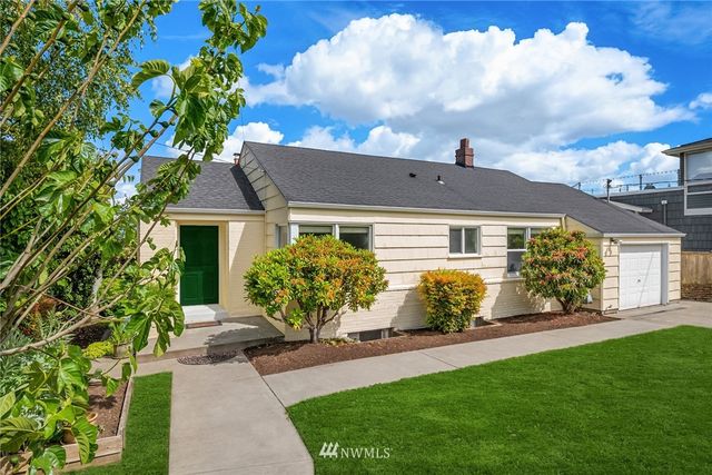 $917,500 | 3734 Belvidere Avenue Southwest, Seattle, WA 98126