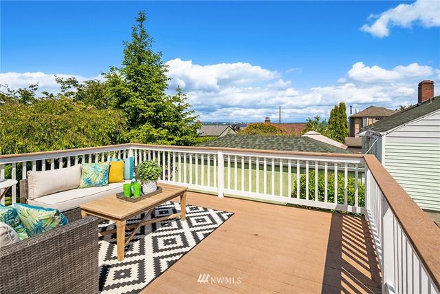 $917,500 | 3734 Belvidere Avenue Southwest, Seattle, WA 98126