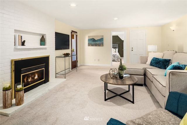 $917,500 | 3734 Belvidere Avenue Southwest, Seattle, WA 98126