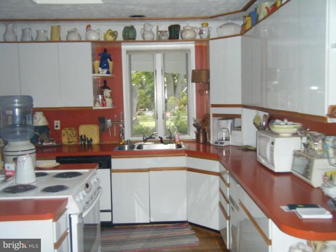 5168 Mountain Road Pasadena, MD 21122 - Photo 11 of 20 Kitchen #3