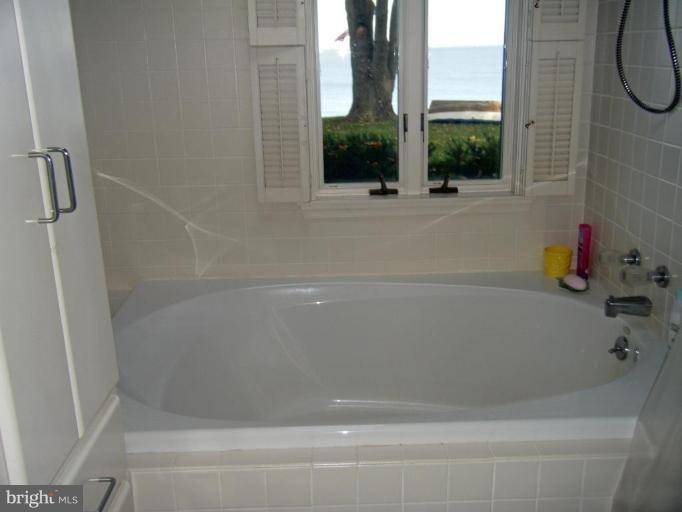 5168 Mountain Road Pasadena, MD 21122 - Photo 16 of 20 Master Bath