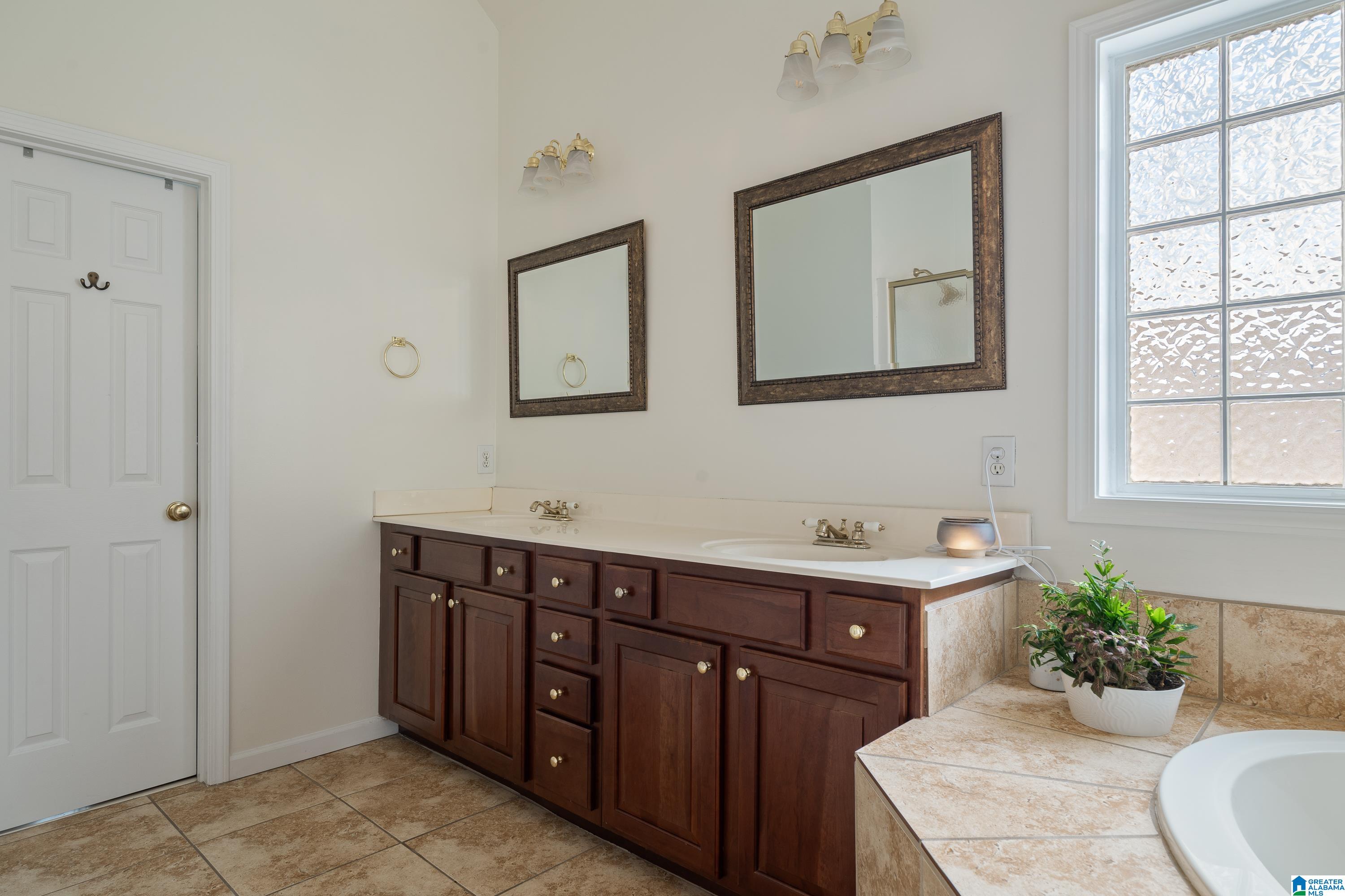 628 Meadow Ridge Drive Birmingham, AL 35242 - Photo 26 of 45